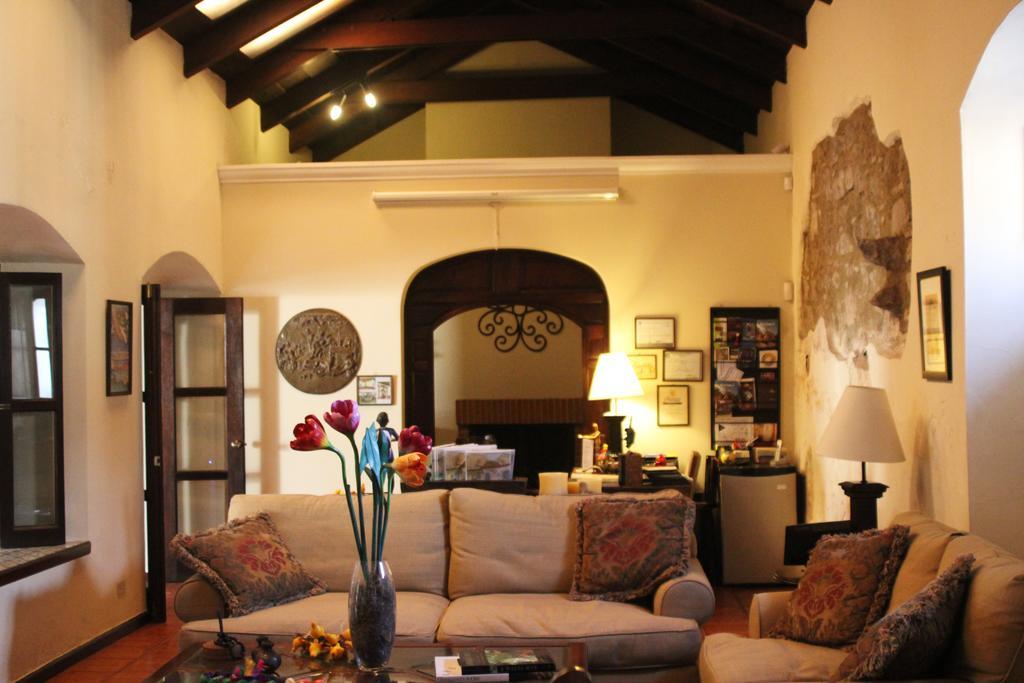 Hotel Sor Juana Antigua Eksteriør bilde